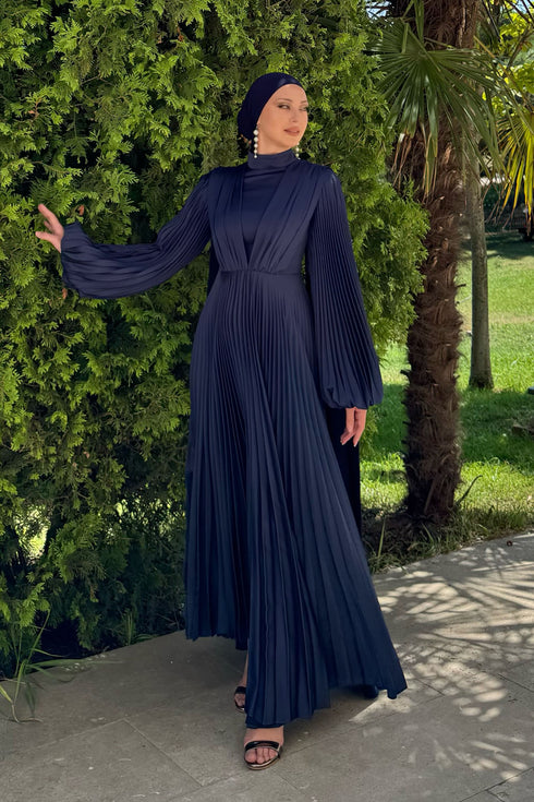 Lilya Lacivert Abiye